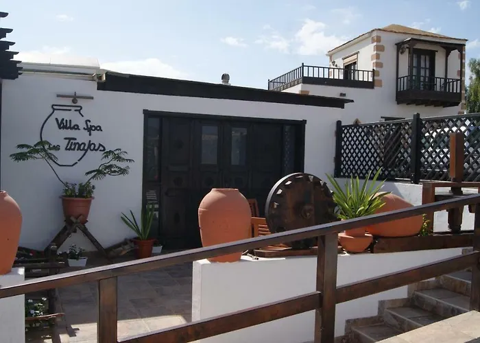 Tinajas Villa *
