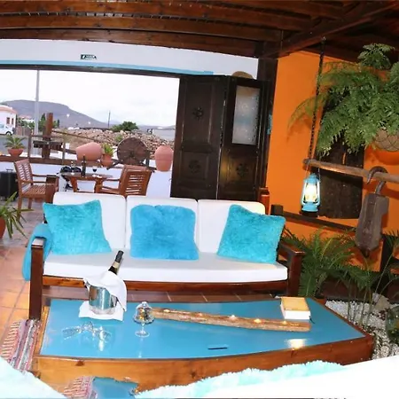 Villa Tinajas Triquivijate